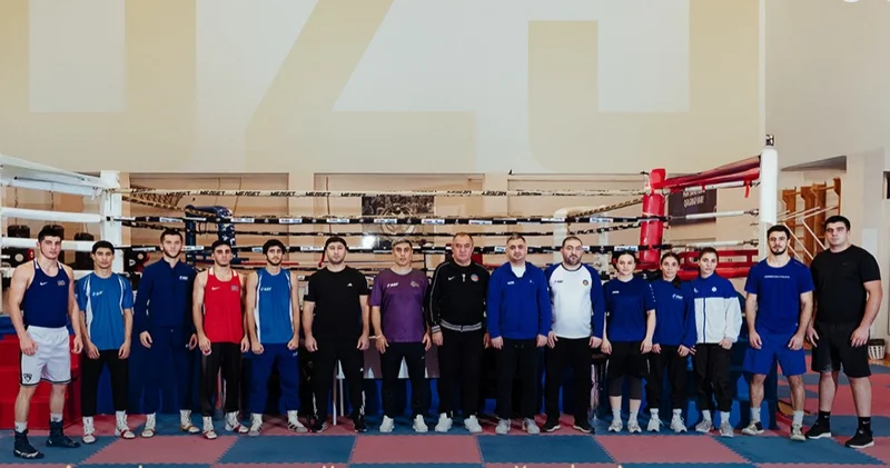 Пятеро выходят на ринг молодежного ЕВРО