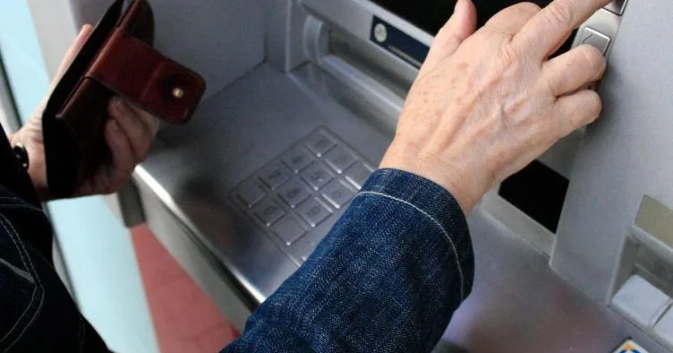 “Kapital Bank” pensiyalardan da komissiya tutacaq?