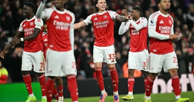 Arsenal Tottenhem oyunundakı qol şousu Video