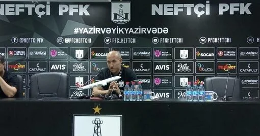 Neftçi Samir Abasovu istefaya göndərdi