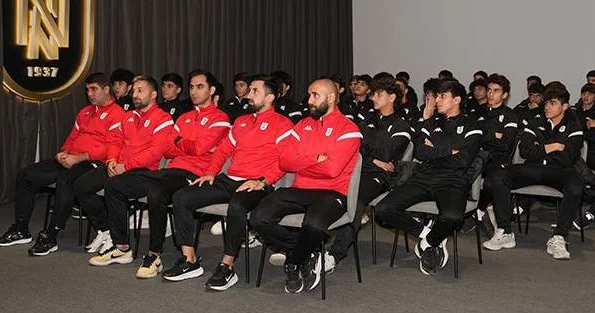 Neftçi nin futbolçuları üçün seminar keçirildi FOTOLAR