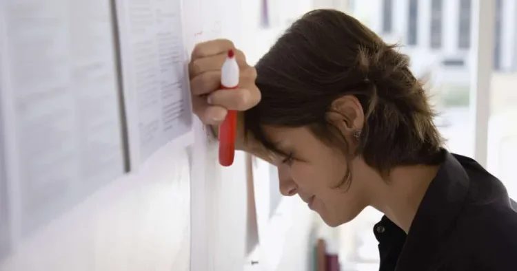 Müəllimlərdə tükənmişlik sindromu olur, sinifi idarəetmə problemləri yaranır AÇIQLAMA