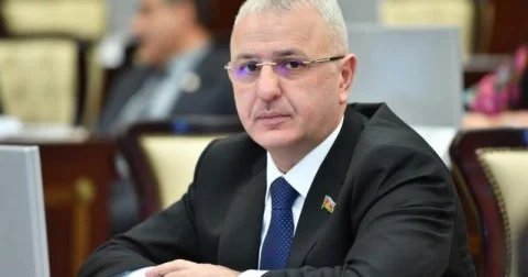 Ülvi Quliyev seçicilərini dinləyib