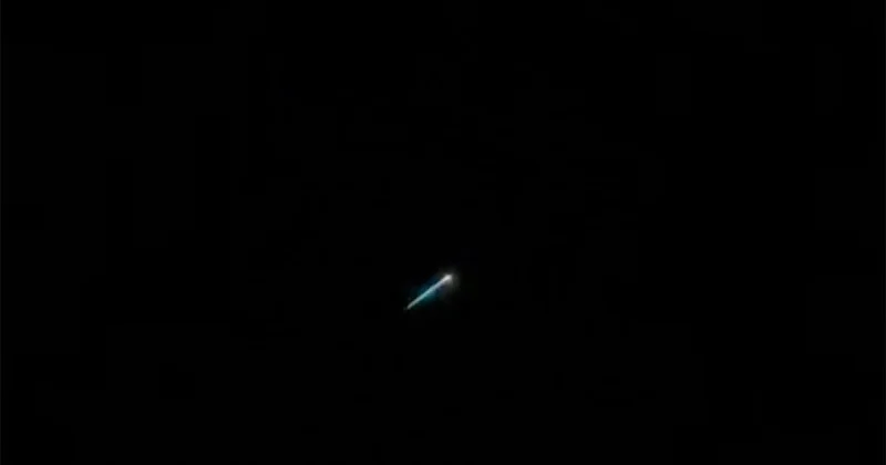 Gecəyarısı İstanbul səmasında naməlum obyekt görüntüləndi FOTO