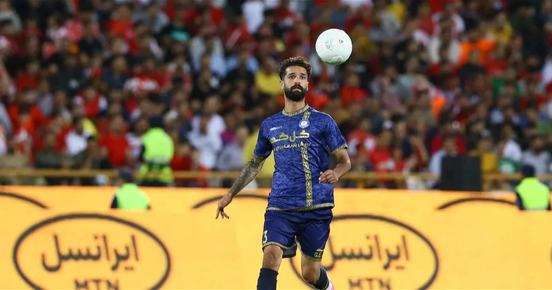 Иранский футболист Сохрабян отстранен клубом из за видео в соцсети