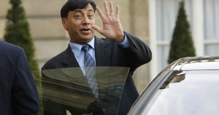 Daha bir milyarder Britaniyanı tərk edib