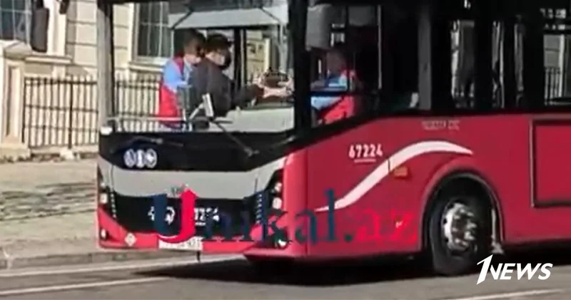 В Баку произошёл конфликт между водителем и пассажиром ВИДЕО