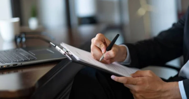 İnternetdə əxlaqsız ifadələr səsləndirənlər, bədənini əxlaq normalarına zidd formada göstərənlər cərimə ediləcək