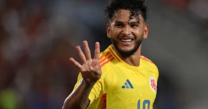 Kolumbiyalı Luis Suares uruqvaylı adaşının rekordunu təkrarlayıb