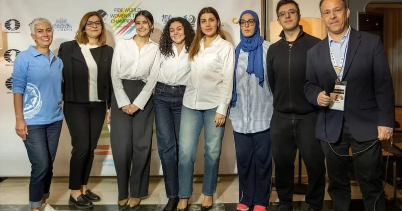 Dünya Çempionatı: Azərbaycanın qadınlardan ibarət şahmat komandası ikinci yeri tutub