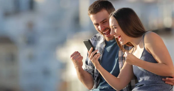 Sosial şəbəkəldə cəmiyyətə hörmətsizlik xuliqanlıq sayılacaq YENİ QANUN