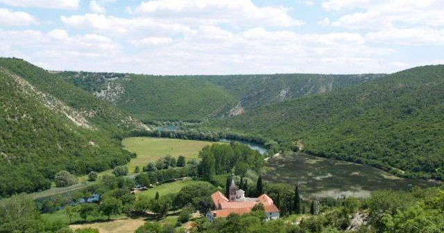 Tuğda məktəb və bağça yenilənir 3.2 milyon manatlıq layihə