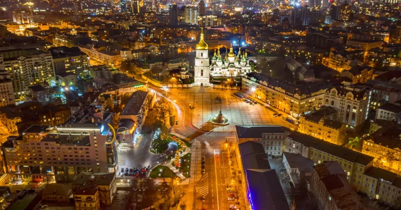 США предложили Зеленскому капитулировать. Зеленский отказался обновлено 22:59