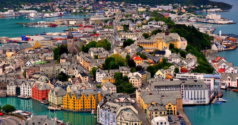 “Reuters”: Norveçdə siyasi mühit varlılara qarşı daha çox düşmənçilik xarakteri daşıyır