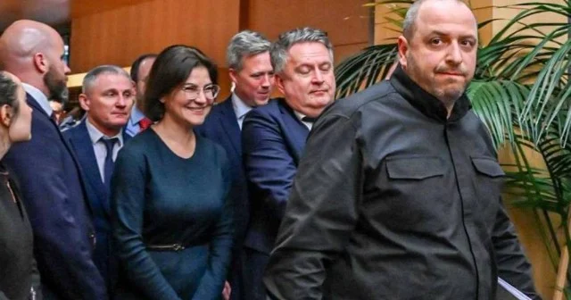 Cenevrə danışıqları zamanı Umerovun qəribə davranışı FOTO