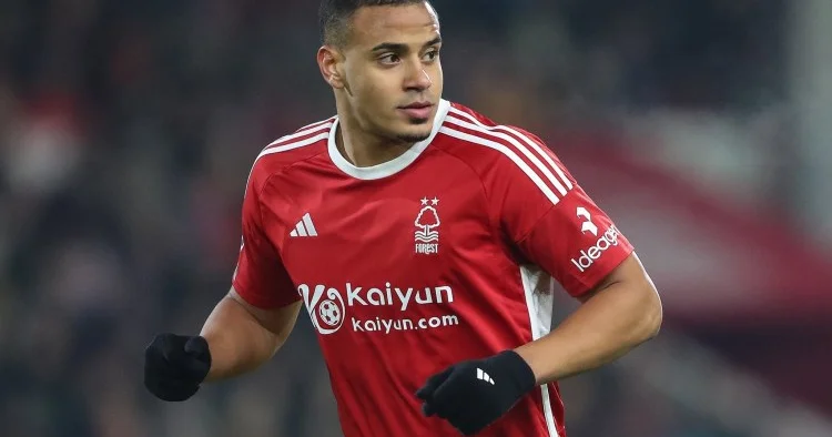 Braziliya millisinin üzvü Çelsi və Arsenal ın hədəfində