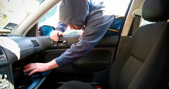 Bakıda sərnişin taksi sürücüsünün telefonunu oğurlayıb