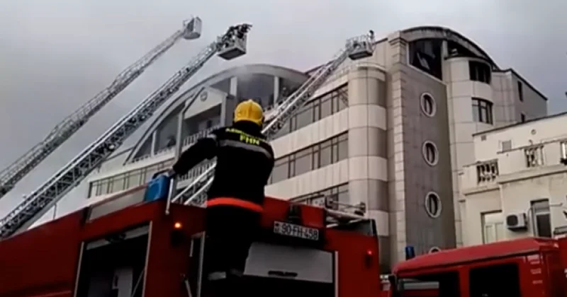 8 il əvvəl də həmin biznes mərkəzində yanğın olubmuş FOTO