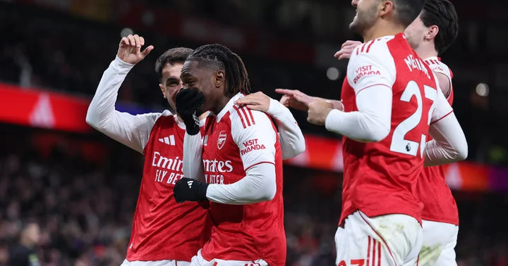 Хет трик Эзе помог Арсеналу разгромить Тоттенхэм