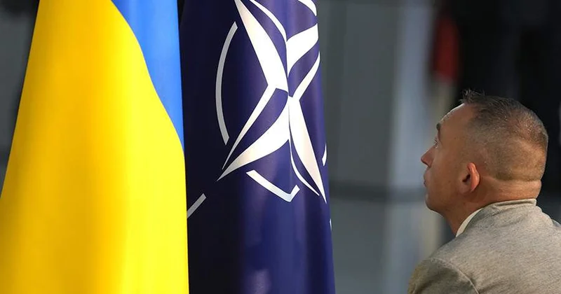 План евротройки допускает прием Украины в НАТО