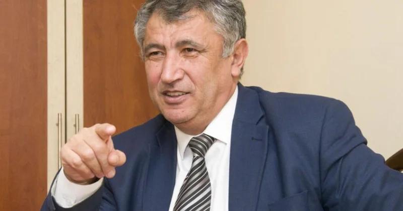 Qəşəm Nəcəfzadə: Azərbaycan dilinin xarici təsirlərə qarşı immunitetini artırmalıyıq