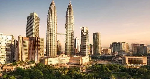 Bu ölkə yeniyetmələrə sosial şəbəkələri qadağan edir