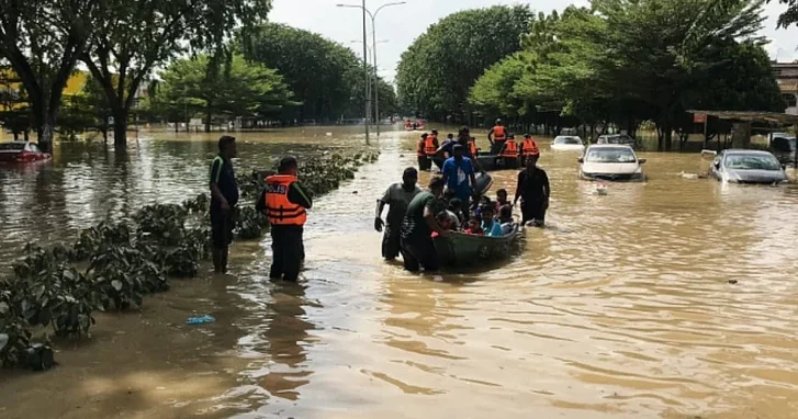 Около 11 тысяч человек эвакуированы в результате стихийного бедствия в Малайзии