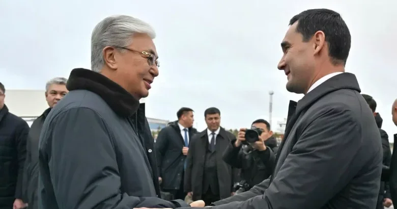 Türkmənistan prezidenti Qazaxıstana dövlət səfərinə gəlib