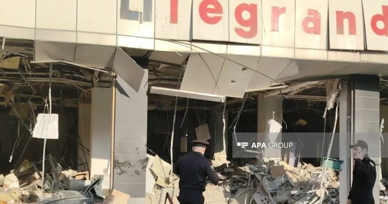 Причины взрыва в AFEN Plaza выясняют специалисты МЧС