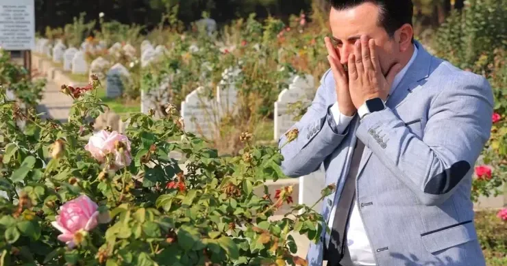 Ən ağrılı ziyarət: Zəlzələdə 92 şagirdini itirib, 24 ü hələ də itkindir