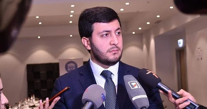 Hacıyev bu sözləri ermənilərə çatdırmağımı istədi