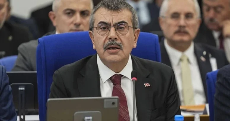 Təhsil nazirinin qızı dövlət məktəbini bəyənmir