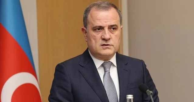 Ceyhun Bayramov İran XİN rəsmisi ilə ikitərəfli münasibətləri müzakirə edib