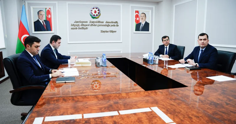 Ədliyyə nazirinin müavini bölgələrdə yaşayanların müraciətlərini dinləyib