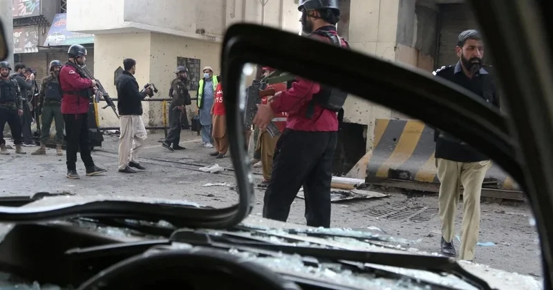 В Пакистане смертник устроил взрывы в штабе федеральной полиции