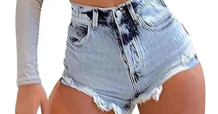 Bakıda şort geyindiyi üçün anasını qətlə yetirən HAKİM QARŞISINDA