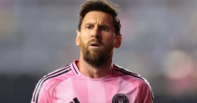Lionel Messi tarixdə ən çox asist edən iki futbolçudan biri olub