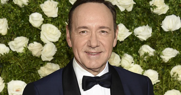 Кевин Спейси опроверг слухи о бездомности и извинился перед фанами