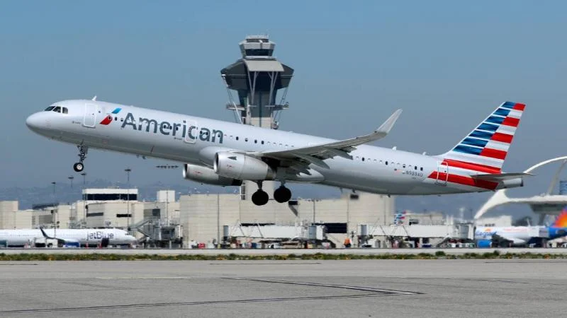 “American Airlines” texniki nasazlığa görə ABŞdə uçuşları qısa müddətə dayandırıb