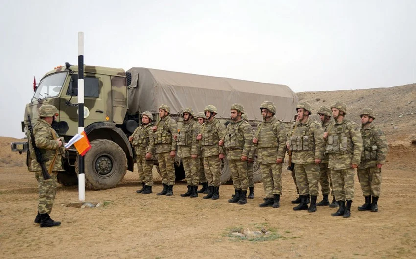 Hərbi vəzifəlilərin ehtiyatda olduqları müddətdə hərbi təlim toplanışlarına necə çağırılacaqları müəyyənləşdi