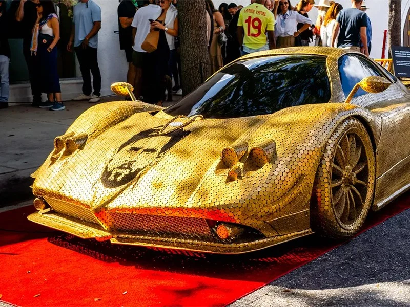 Messinin yer aldığı Pagani Zonda üçün 100.000 qızıl sikkə istifadə edilib