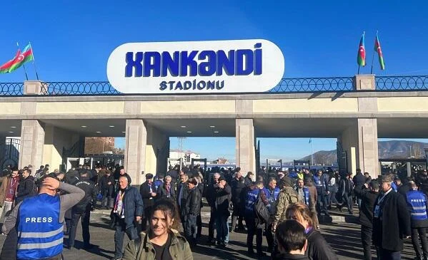 Xankəndi stadionunun yenidən qurulması... Prezident