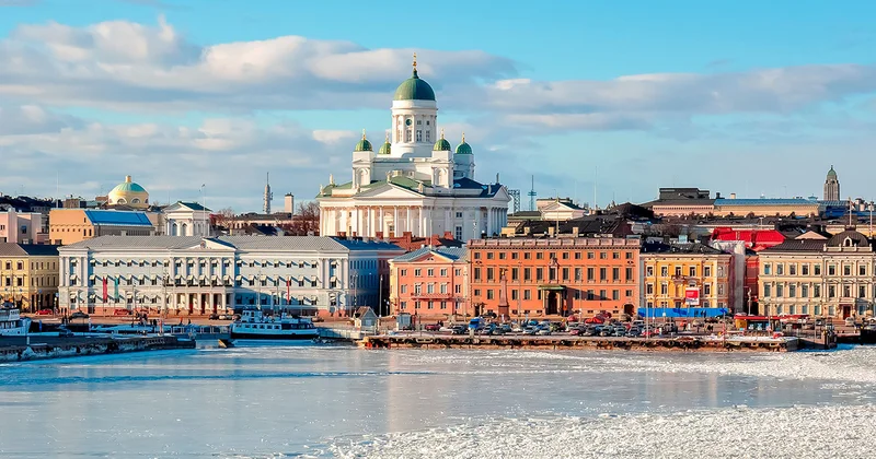 Bu ölkə yaşayış icazəsi və vətəndaşlıq tələblərini sərtləşdirir