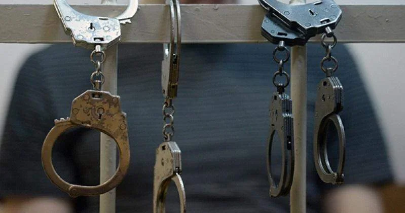 Məhbus həbsdən qaçmağa çalışıb...