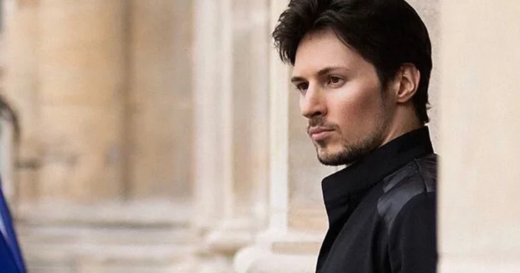 Дуров пошутил над Макроном, отвечая на комментарий о логотипе своего проекта