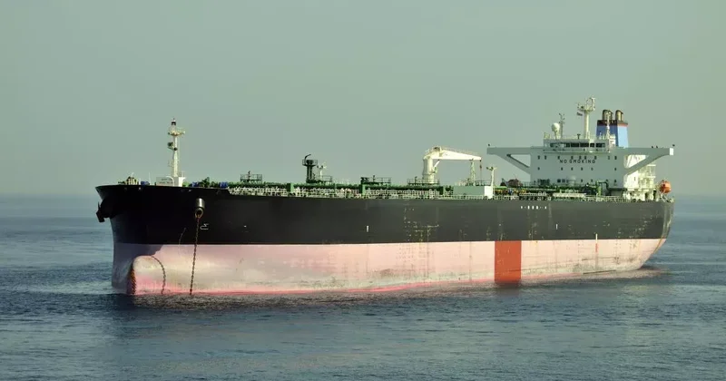 Bloomberg: Российские танкеры массово простаивают возле берегов Азии