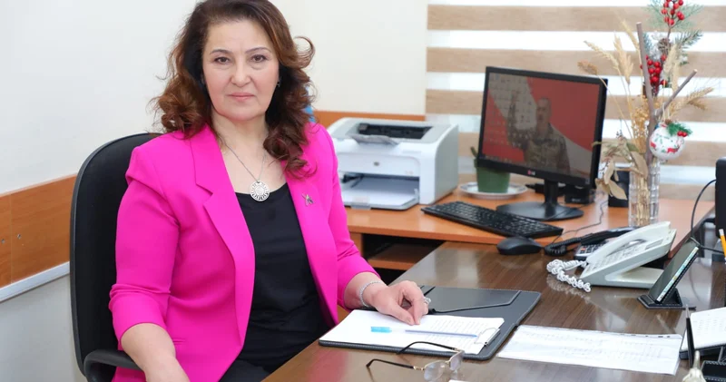 Tələbələrimə Əməkdar jurnalist adı verilib, mən hələ... MÜSAHİBƏ