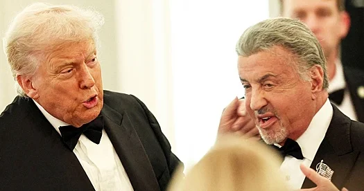 Tramp Stalloneni mükafatlandırma mərasimində güldürüb...