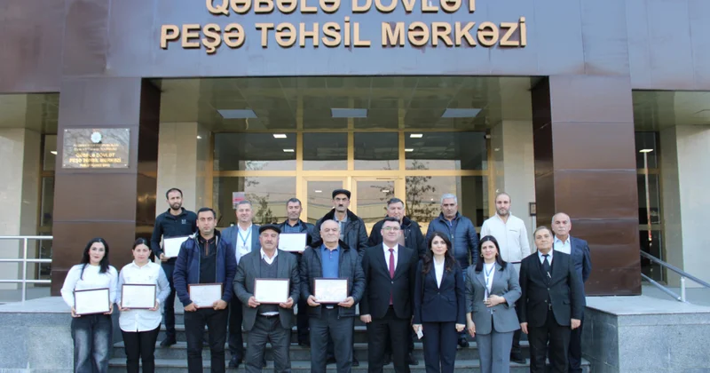 Təlimləri uğurla başa vuran müdavimlərə sertifikatlar təqdim edilib