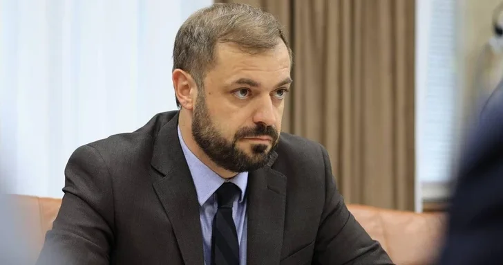 Министр экономики Армении сообщил о снижении цен на бензин благодаря поставкам из Азербайджана